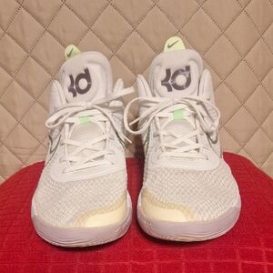 Nike KD Trey 5 Basketball Sneakers